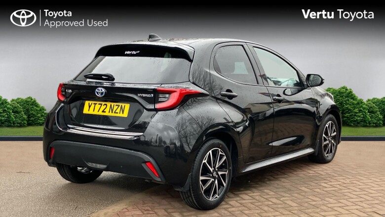 Toyota Yaris 1.5 Hybrid Design 5dr CVT Hybrid Hatchback